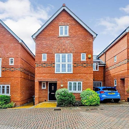 Entire House Sleeps 8 Near The River Thames Maidenhead Buitenkant foto