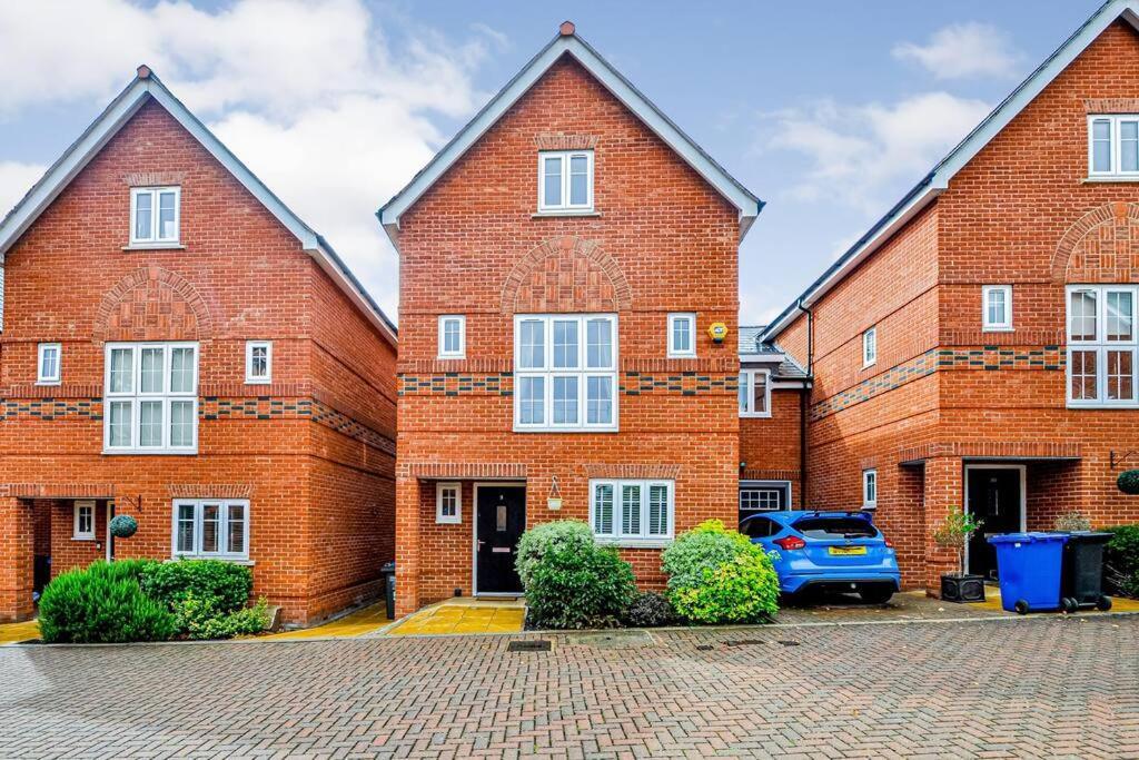 Entire House Sleeps 8 Near The River Thames Maidenhead Buitenkant foto