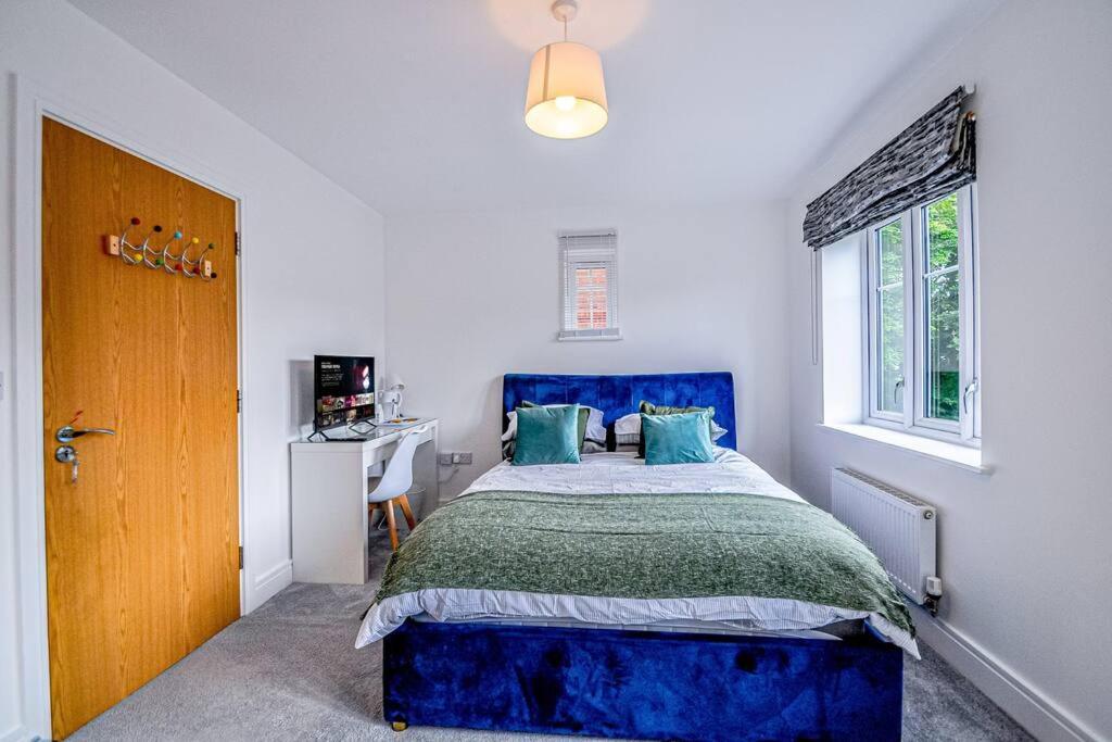 Entire House Sleeps 8 Near The River Thames Maidenhead Buitenkant foto