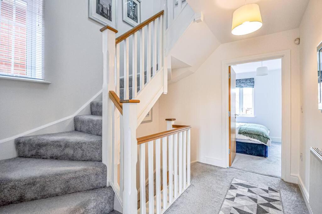 Entire House Sleeps 8 Near The River Thames Maidenhead Buitenkant foto