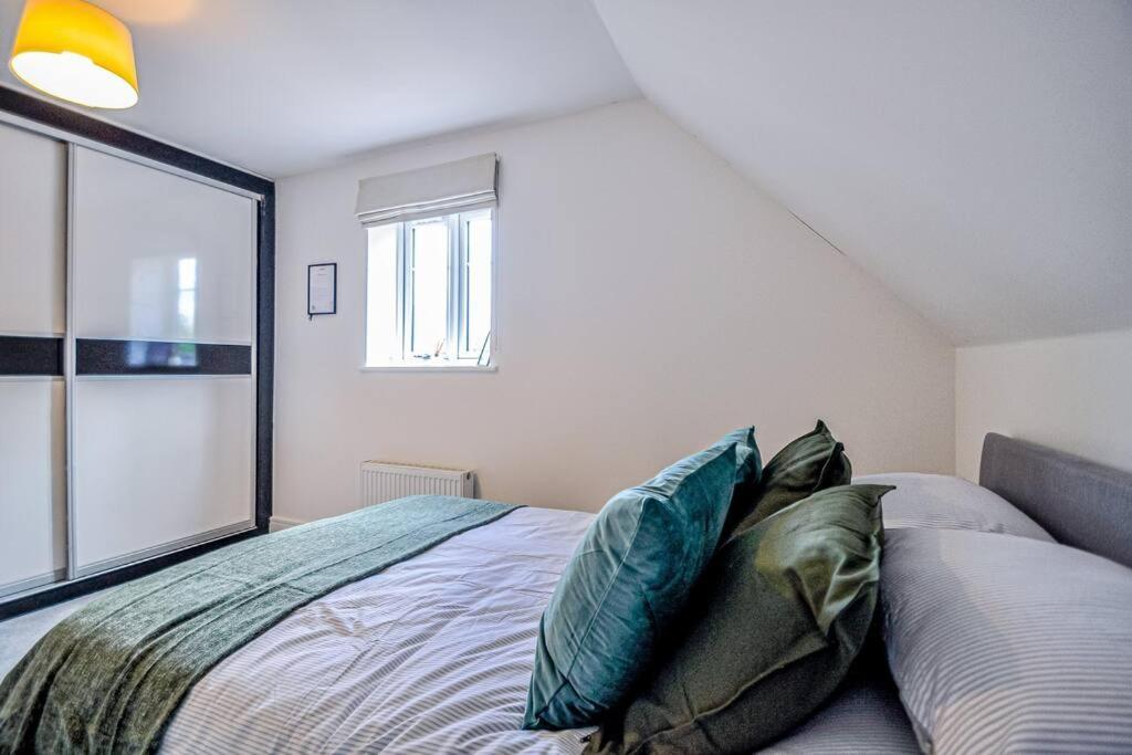 Entire House Sleeps 8 Near The River Thames Maidenhead Buitenkant foto
