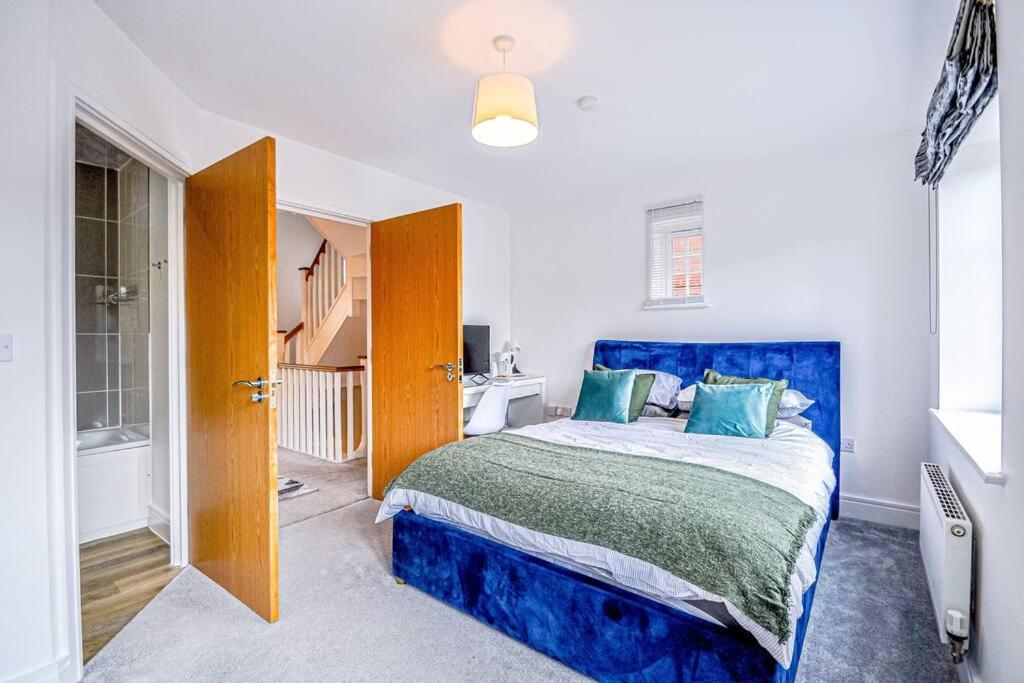 Entire House Sleeps 8 Near The River Thames Maidenhead Buitenkant foto