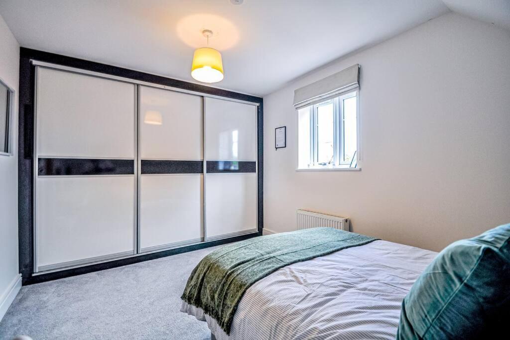 Entire House Sleeps 8 Near The River Thames Maidenhead Buitenkant foto