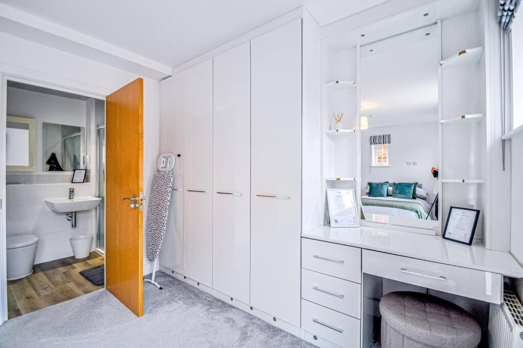 Entire House Sleeps 8 Near The River Thames Maidenhead Buitenkant foto