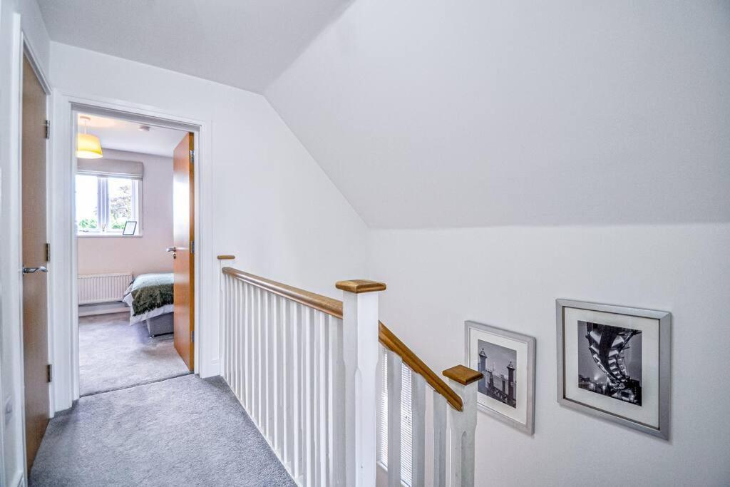 Entire House Sleeps 8 Near The River Thames Maidenhead Buitenkant foto