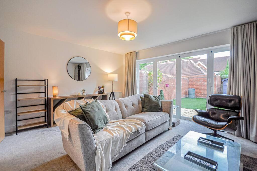 Entire House Sleeps 8 Near The River Thames Maidenhead Buitenkant foto