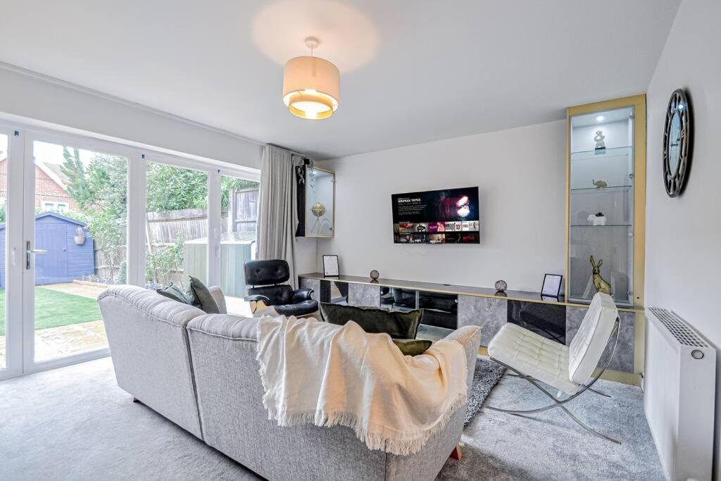 Entire House Sleeps 8 Near The River Thames Maidenhead Buitenkant foto