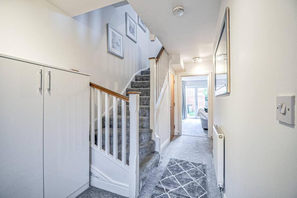 Entire House Sleeps 8 Near The River Thames Maidenhead Buitenkant foto