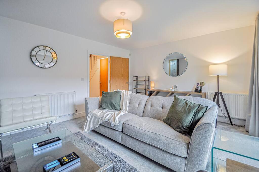 Entire House Sleeps 8 Near The River Thames Maidenhead Buitenkant foto